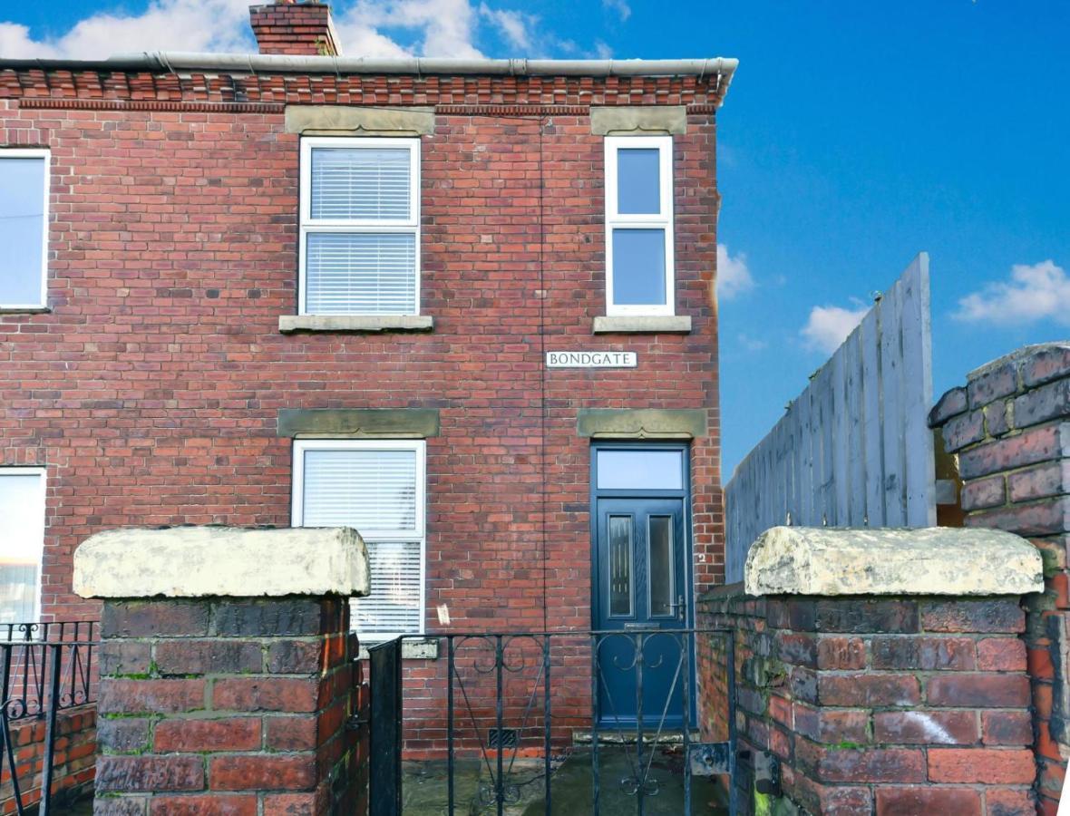 4 Bedroom, 2 Bathroom House - Free Parking Pontefract Exterior photo